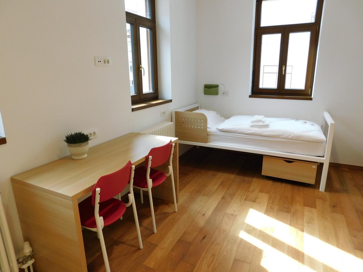 Hostel Bearlog Kocevje Eksteriør billede