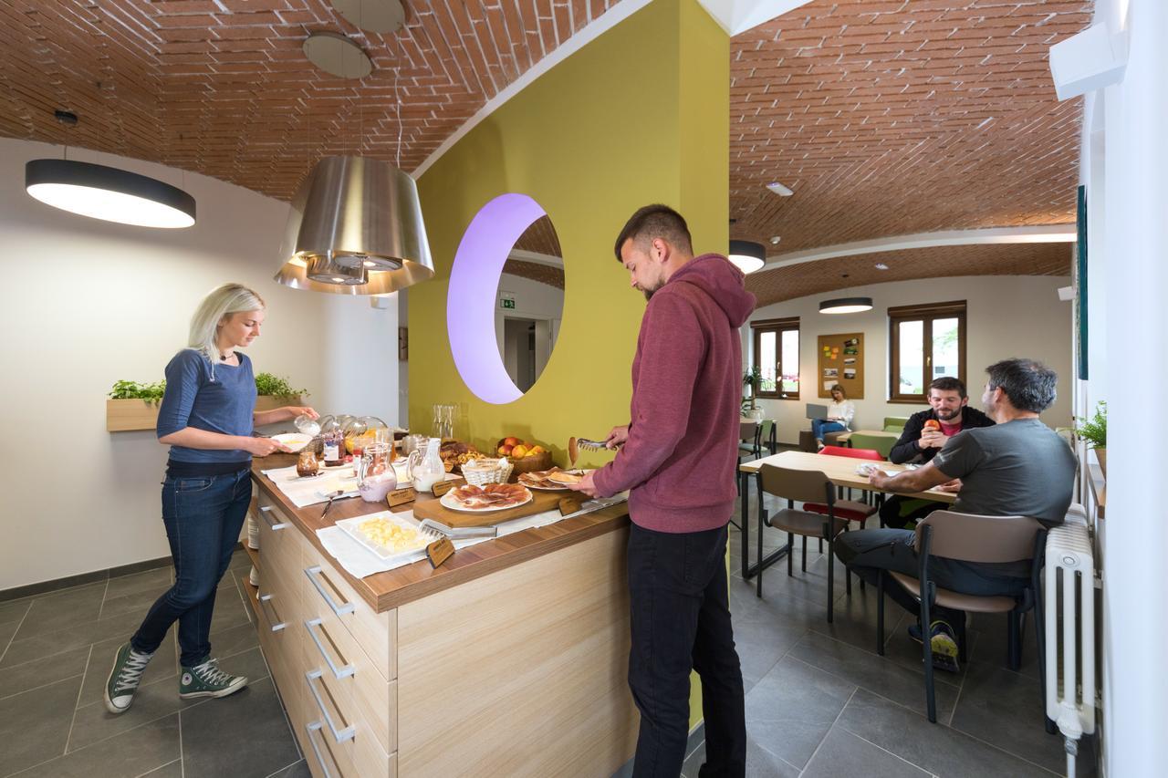 Hostel Bearlog Kocevje Eksteriør billede
