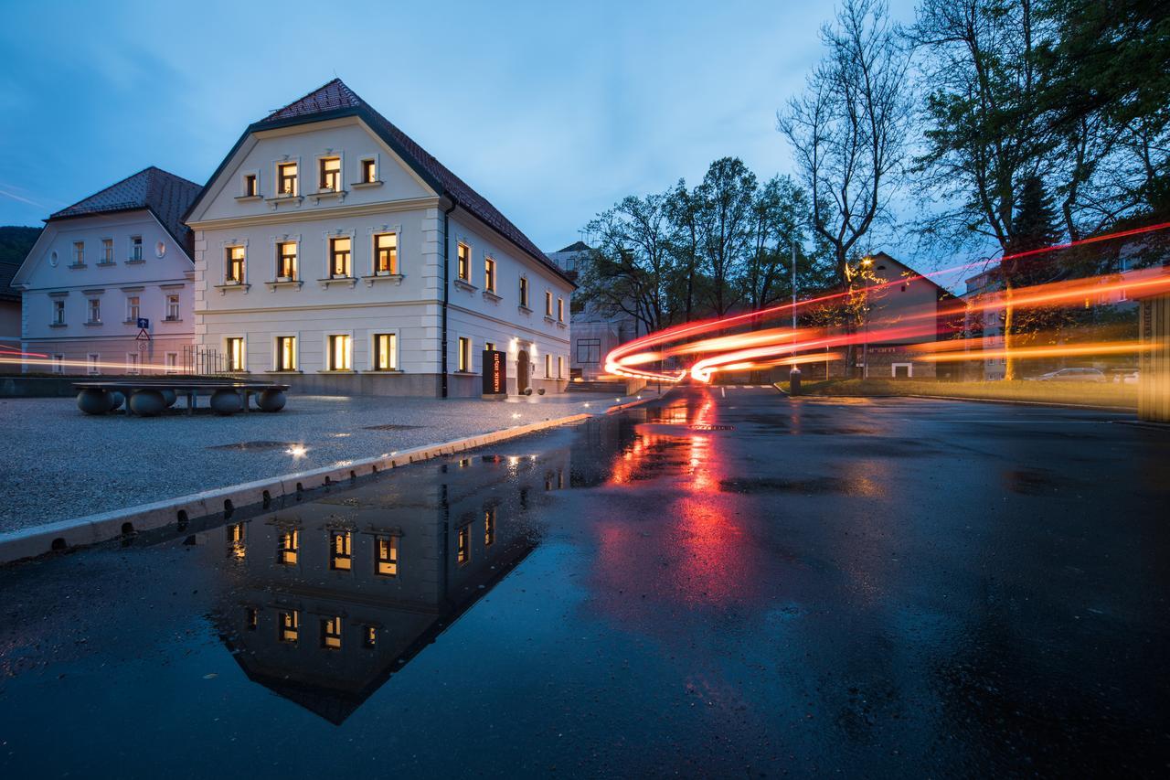 Hostel Bearlog Kocevje Eksteriør billede