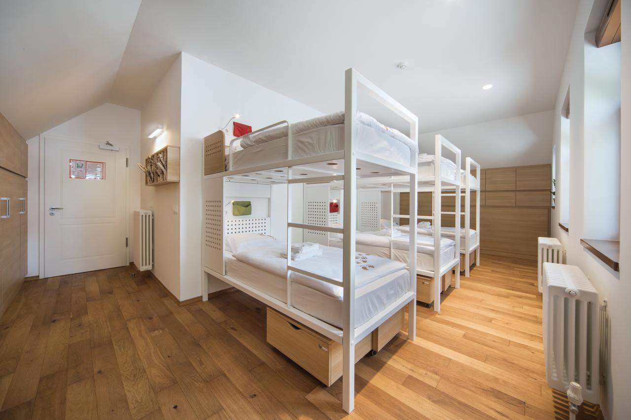 Hostel Bearlog Kocevje Eksteriør billede